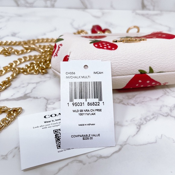 ❗️LAST ONE Coach nora kisslock card case wild strawberry - Picture 3 of 6